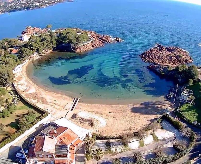Cap Esterel Climatise Vue Partielle * Saint-Raphaël