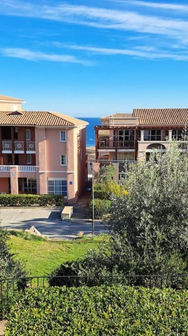 Cap Esterel Climatise Vue Partielle * Saint-Raphael (Var)