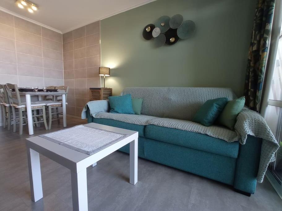 Apartment Cap Esterel Climatise Vue Partielle Saint-Raphael (Var)